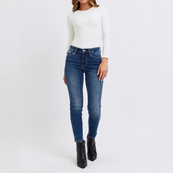NWT Judy Blue PLUS + REG Size Dark Wash Mid-Rise Thermal Ankle Skinny Jeans - Picture 5 of 10